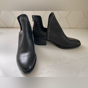 NEW! Chelsea & Violet Booties Kerri Sz 6